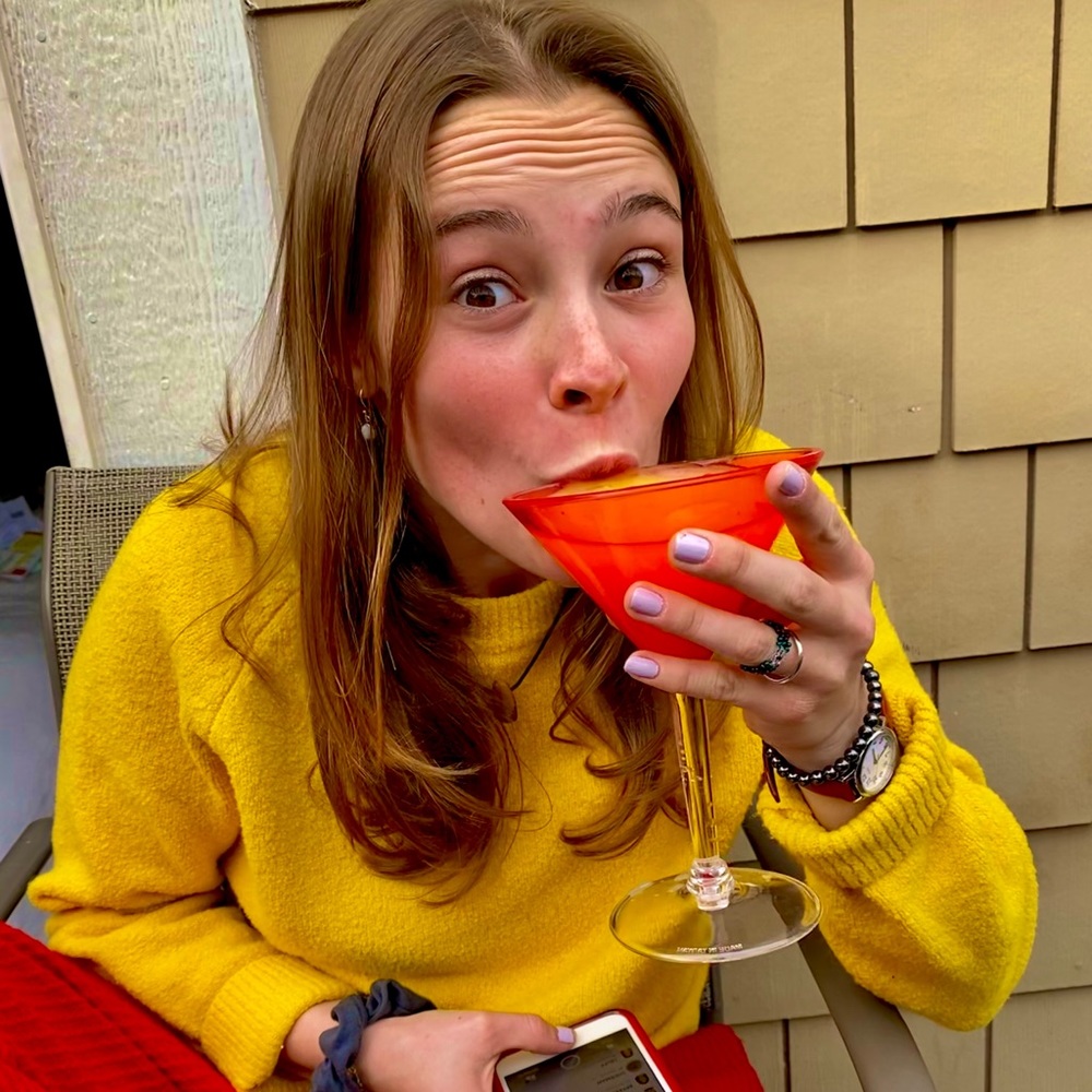 Meet your Posher, Helaina